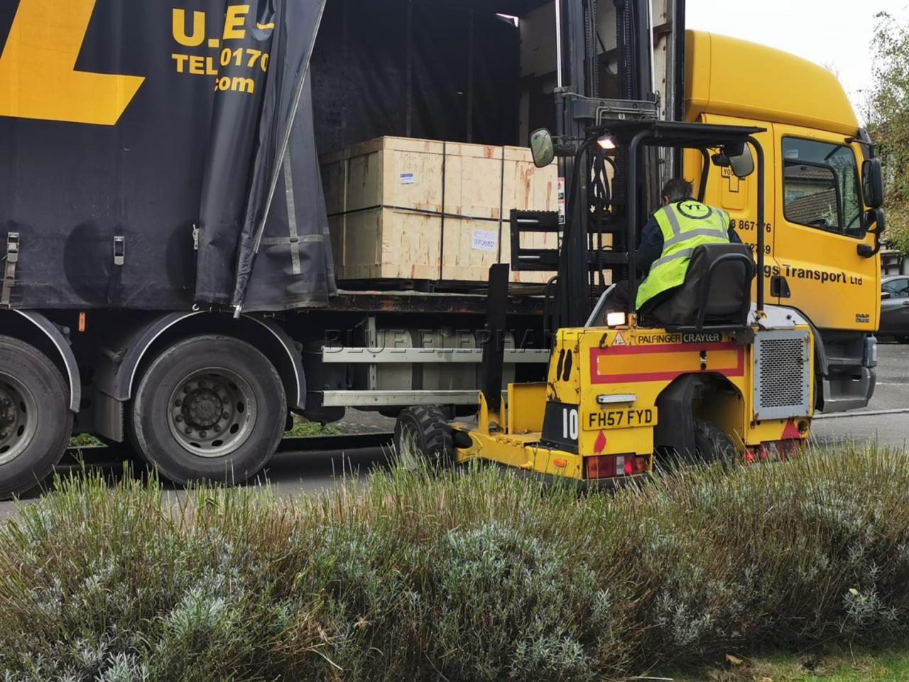 1530 Fiber Laser Cutting Machine For Stainless Steel Carbon Steel Metal Sheet 1530 Vláknový laserový řezací stroj pro plechy z uhlíkové oceli z nerezové oceli