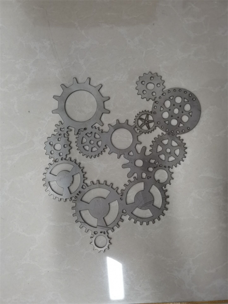 3015 Copper Carbon Stainless Steel Aluminum Iron Metal Cnc Fiber Laser Cutting Machine Laserový řezací stroj 3015 Copper Carbon Nerezová ocel Hliník Železo kov Cnc vlákno