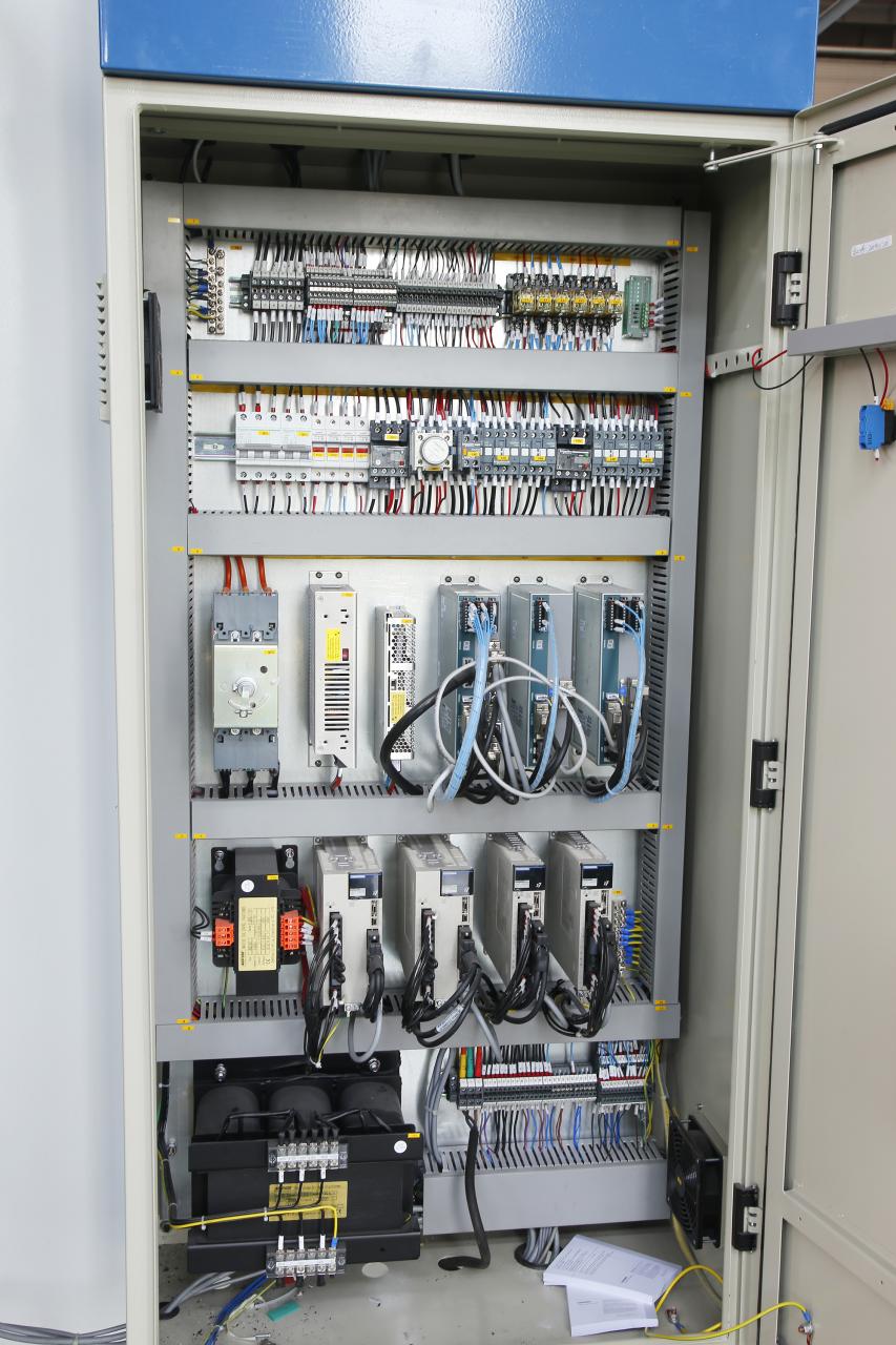 4 Axis Cnc Tandem Press Brake With Delem Da58t 2d Graphical Controller 4osý CNC tandemový ohraňovací lis s 2d grafickým ovladačem Delem Da58t