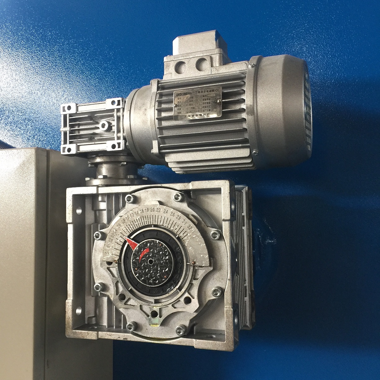 4mm Oem Qc11y-8x3200 Nc Hydraulic Guillotine Guillotine Shearing Machine 4mm Oem Qc11y-8x3200 Nc Hydraulická gilotina Gilotinový nůžkový stroj