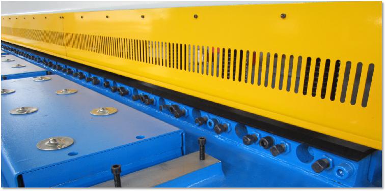 4mm Oem Qc11y-8x3200 Nc Hydraulic Guillotine Guillotine Shearing Machine 4mm Oem Qc11y-8x3200 Nc Hydraulická gilotina Gilotinový nůžkový stroj