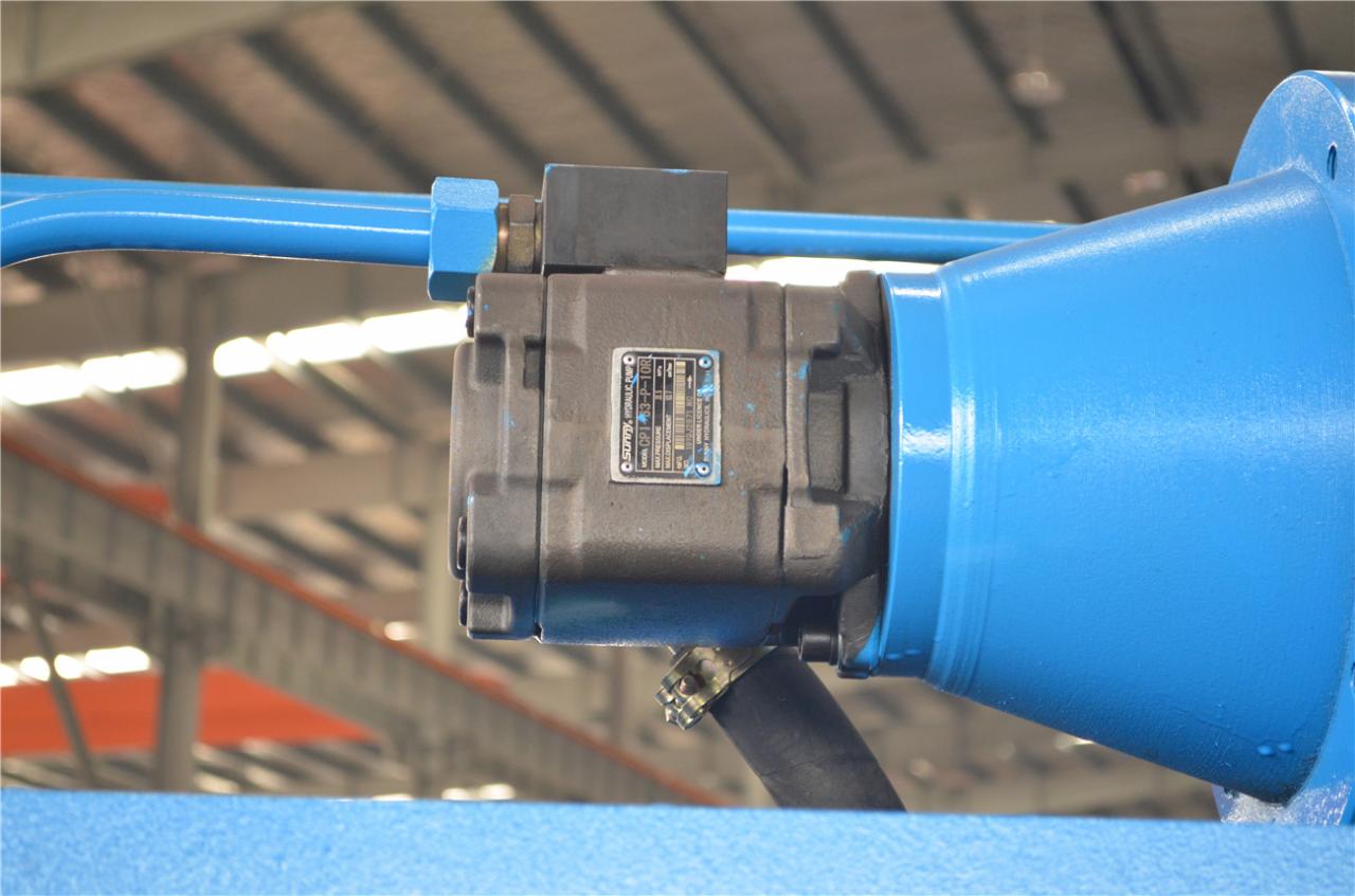 6*3200mm Guillotine Shears Metal Shear Hydraulic Iron Sheet Cutting Shearing Machine Gilotinové nůžky 6 * 3200 mm Nůžky na kov Hydraulické nůžky na řezání plechů