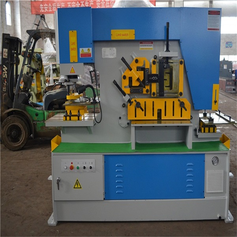 65 tun 250 t železářství za studena 120 t 90 cnc 120 t dvouválcové hydraulické železárny