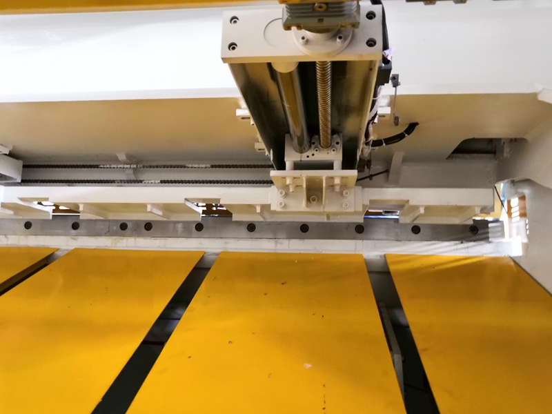 6mm Q11 Electric Sheet Plate Shearing Machine 8 Feet Sheet Metal Shearing Machine Elektrický stroj na stříhání plechu 6 mm Q11 Stroj na stříhání plechu 8 stop