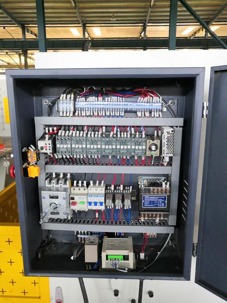 6mm Q11 Electric Sheet Plate Shearing Machine 8 Feet Sheet Metal Shearing Machine Elektrický stroj na stříhání plechu 6 mm Q11 Stroj na stříhání plechu 8 stop