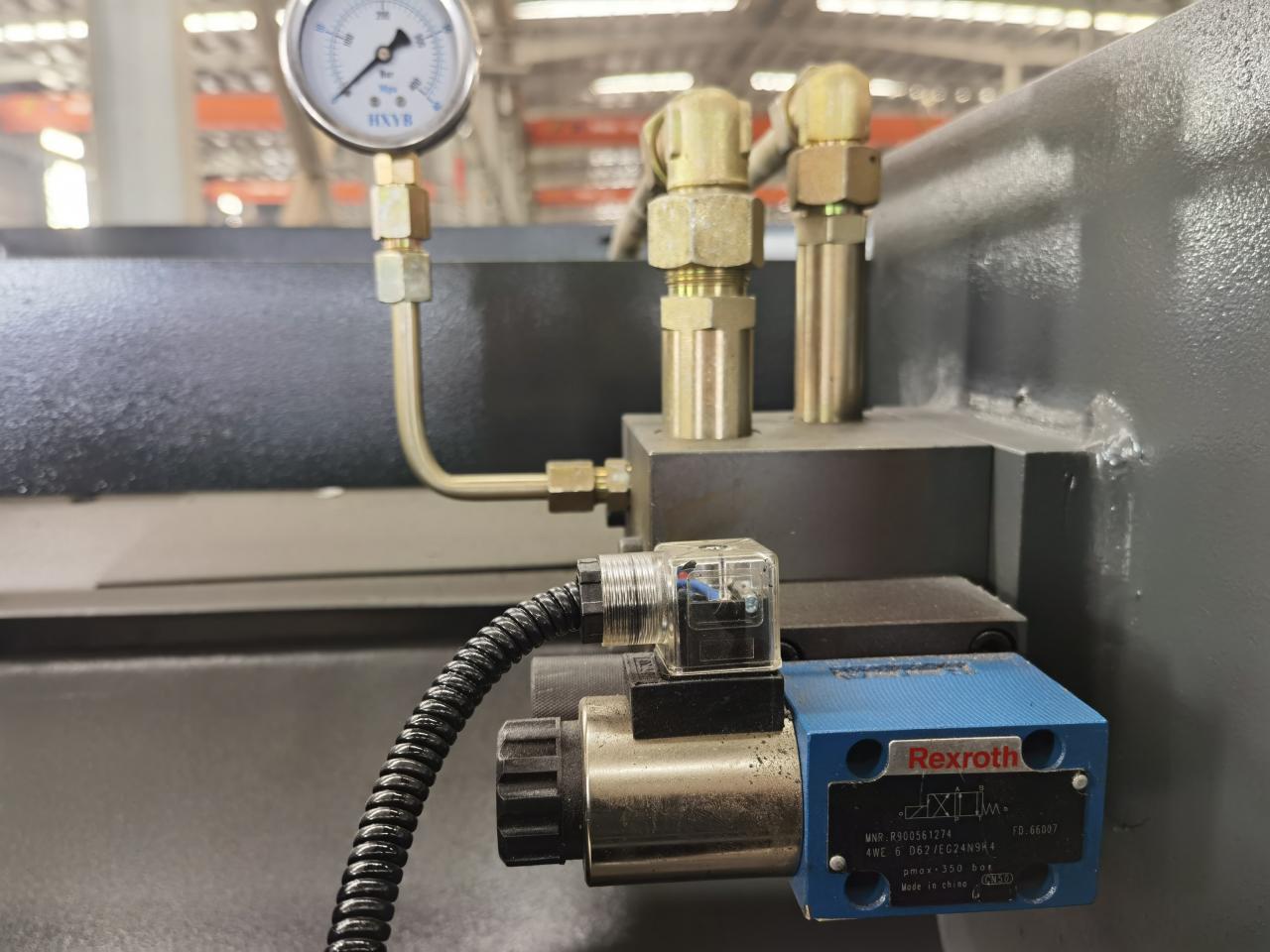 Stroj na řezání plechů z nerezové oceli 6x3200 mm, automatický stroj na stříhání plechů