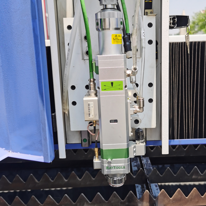 8mm 10mm Carbon Steel Laser Cutter 1530 4020 Cnc Fiber Laser Cutting Machine Laserová řezačka z uhlíkové oceli 8 mm 10 mm 1530 4020 CNC vláknový laserový řezací stroj