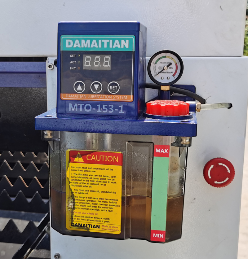 8mm 10mm Carbon Steel Laser Cutter 1530 4020 Cnc Fiber Laser Cutting Machine Laserová řezačka z uhlíkové oceli 8 mm 10 mm 1530 4020 CNC vláknový laserový řezací stroj