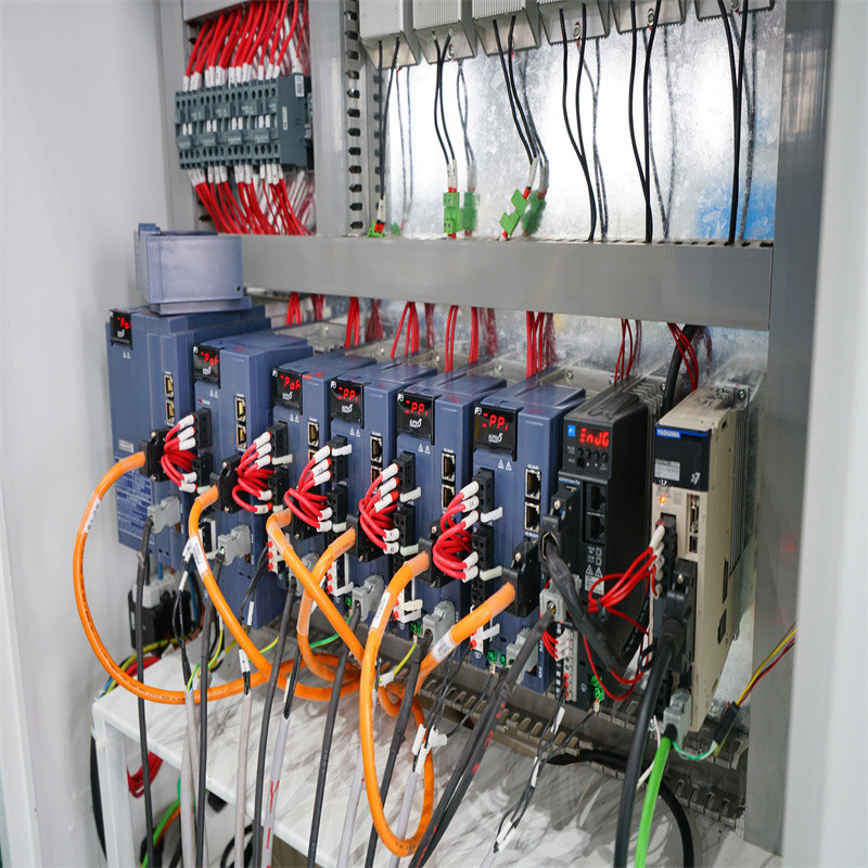 CNC laserová výroba 500W 1000W 2000W laserový řezací stroj s vlákny z nerezové oceli