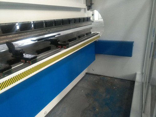 Da53t Cnc System Controller 125t4000 3+1 Axis Cnc Hydraulic Press Brake With Good Quality Da53t CNC systémový ovladač 125t4000 3+1 osý CNC hydraulický ohraňovací lis s dobrou kvalitou
