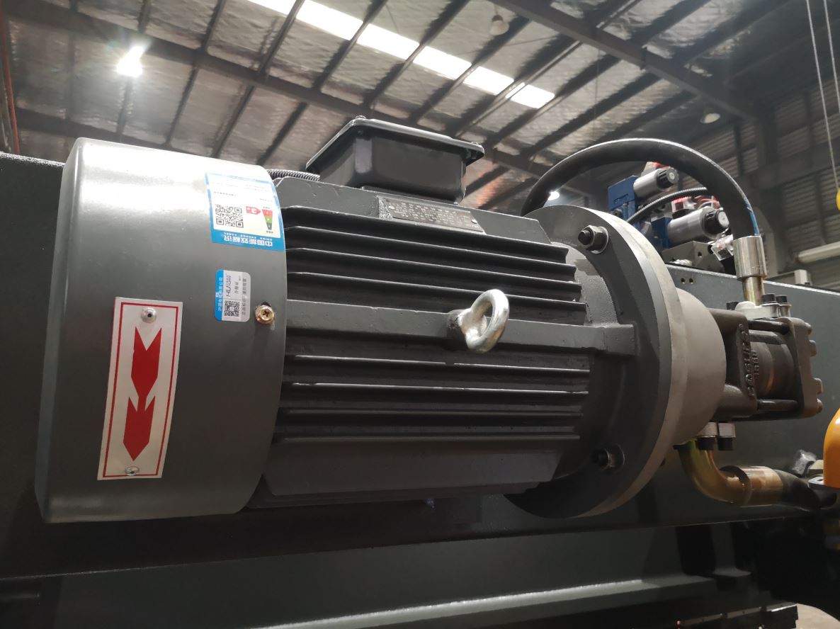 Delem Da66t 125 3+1 4+1 6+1 8+1 Cnc Hydraulic Press Brake For Metal Plate Bending Delem Da66t 125 3+1 4+1 6+1 8+1 CNC hydraulický ohraňovací lis pro ohýbání plechů