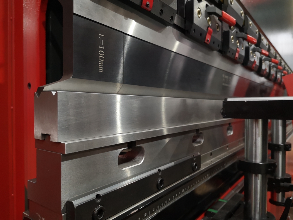 Delem Da66t 125 3+1 4+1 6+1 8+1 Cnc Hydraulic Press Brake For Metal Plate Bending Delem Da66t 125 3+1 4+1 6+1 8+1 CNC hydraulický ohraňovací lis pro ohýbání plechů