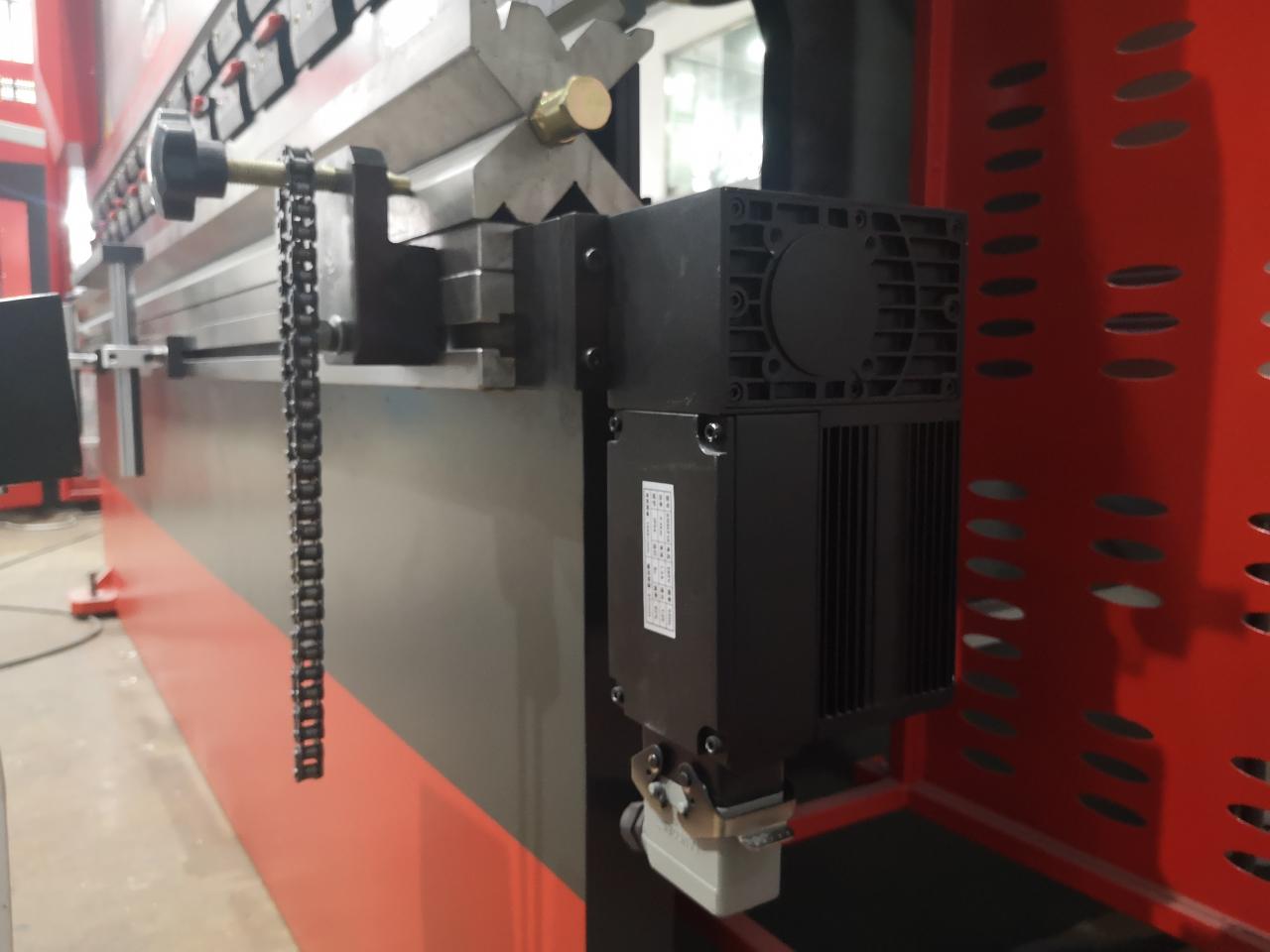 Delem Da66t 125 3+1 4+1 6+1 8+1 Cnc Hydraulic Press Brake For Metal Plate Bending Delem Da66t 125 3+1 4+1 6+1 8+1 CNC hydraulický ohraňovací lis pro ohýbání plechů