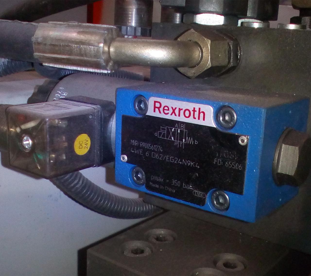 High Quality 3m Press Brake Machine Hydraulic 100 Ton For Sheet Metal Bending Vysoce kvalitní 3m hydraulický ohraňovací lis 100 tun pro ohýbání plechů