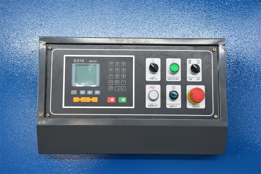 Hydraulic Pendulum Shearing Machine Cnc Automatic Guillotine Shearing Machine Hydraulický kyvadlový nůžkový stroj CNC automatický stroj na řezání gilotinou