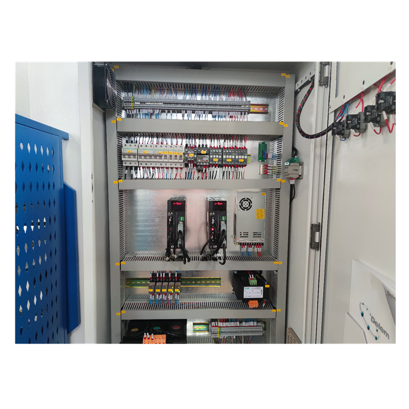 Hydraulic Press Brake Of 130t/3200mm 4+1 Axis Delem Da53t Cnc Press Brake Hydraulický ohraňovací lis 130t/3200mm 4+1 Osa Delem Da53t CNC ohraňovací lis