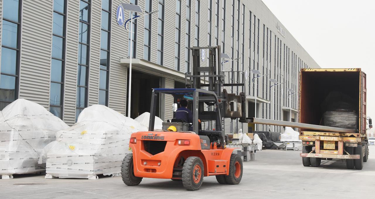 Laser Source 2000w 3000w Fiber Laser Cutting Machine Laserový zdroj 2000w 3000w vláknový laserový řezací stroj