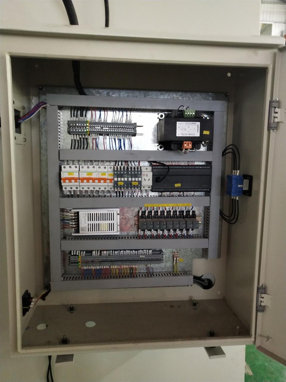 Pneumatická třecí spojka Vysoce výkonný děrovací lis