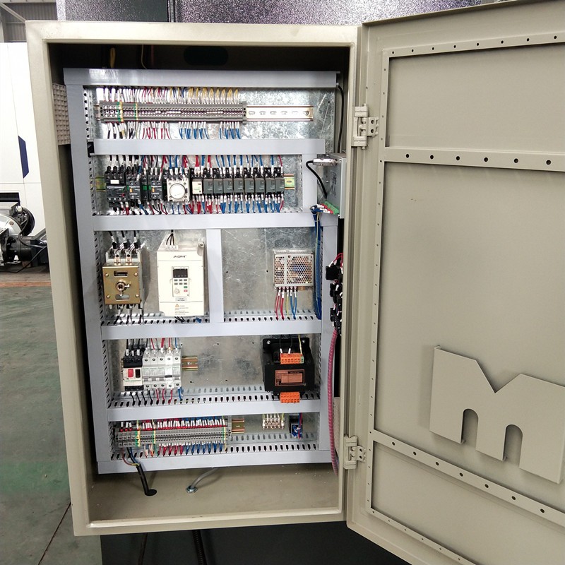 Qc12k-4x2500 Cnc Hydraulic Customized Shearing Machine Cutting Machine Qc12k-4x2500 CNC Hydraulický přizpůsobený nůžkový stroj na řezání stroje