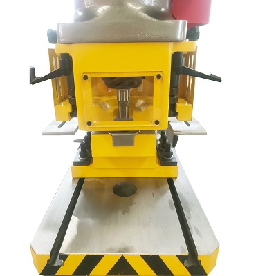 Steel Plate Angle Cutting Punching Notching Machine Hydraulic Ironworker For Sale Ocelový plech Úhlové řezání Děrování Vysekávací stroj Hydraulický železář na prodej