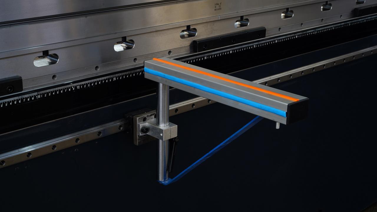 Wc67k-400T CNC Plc Ruční ohýbačka plechu Hydraulický NC ohraňovací lis