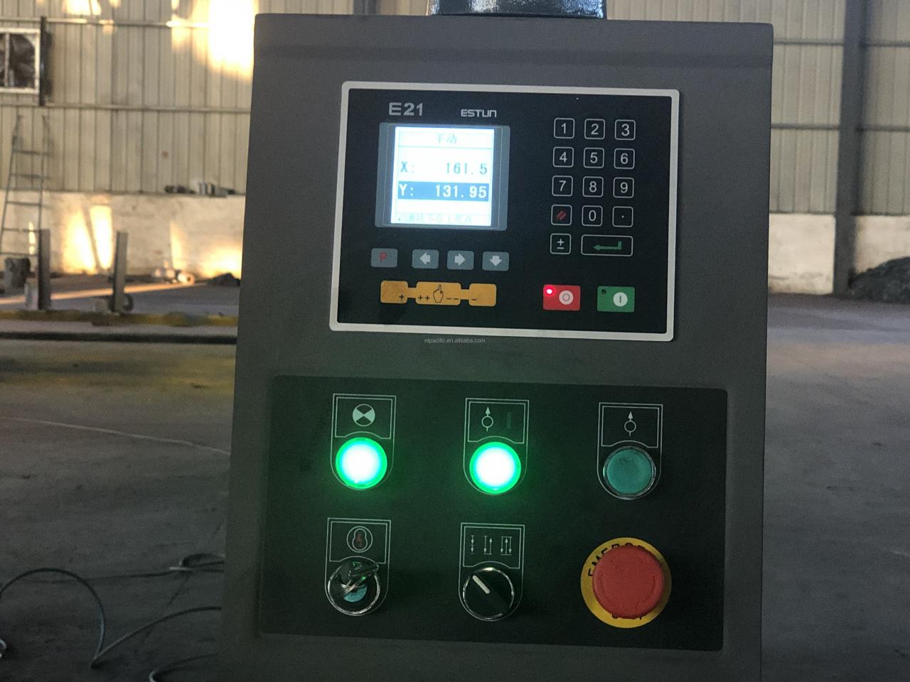 Wc67k Cnc Aluminum Iron Plate Hydraulic Press Brake Cnc Metal Sheet Bending Machine Wc67k CNC ohýbačka hliníkových plechů Hydraulický ohraňovací lis CNC