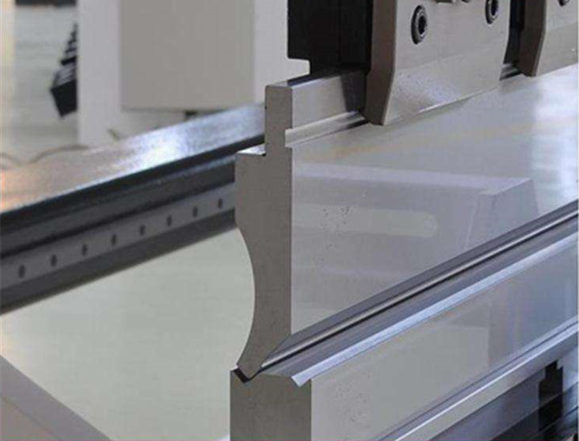 Wc67yk 80 100 160 200 tun 3200 mm E21 Nc Plechový olej Hydraulický ohraňovací lis Cena