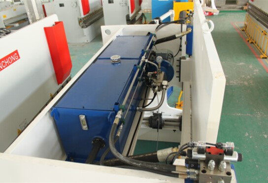 Wc67yk 80 100 160 200 Ton 3200mm E21 Nc Sheet Metal Oil Hydraulic Press Brake Price Wc67yk 80 100 160 200 tun 3200 mm E21 Nc Plechový olej Hydraulický ohraňovací lis Cena